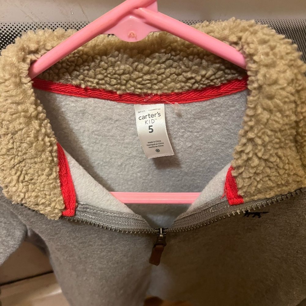 Carter's Boys sweatshirt!! - Picture 4 of 5